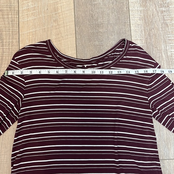 American Eagle Long Sleeve T Stretch Burgundy and White Stretch Size XS - Picture 5 of 10